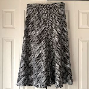 East 5th Women's Black White Diagonal Houndstooth Midi Length Lined Skirt